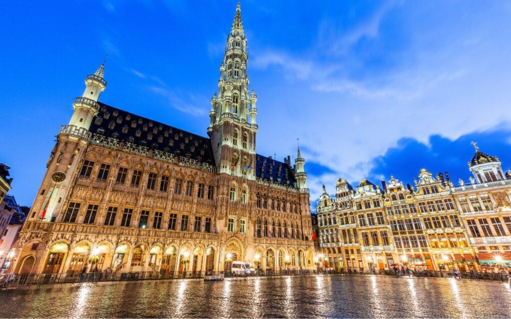 The Grand Place in Brussels in the evening.